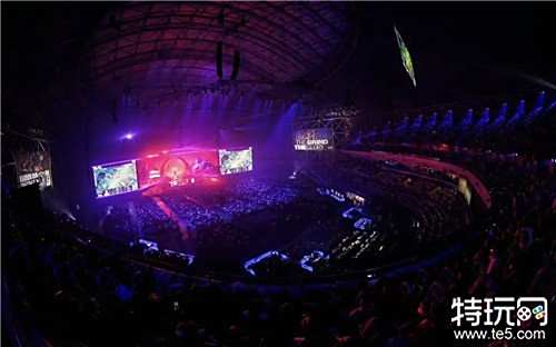 着强劲的竞 着强劲的竞