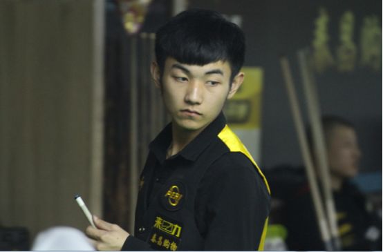 拿球